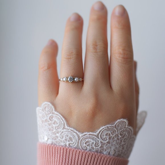 Seraphic ring gold ring, engagement ring wedding band pearl ring - Picture 2 of 6